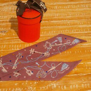 Hermes Silk Twilly Les Cles A Pois, Marron glace/gris